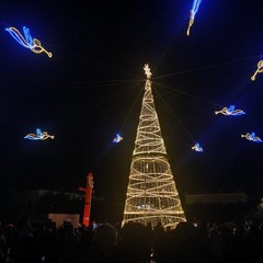 A San Ferdinando la cerimonia di accensione dell’albero e delle luminarie natalizie