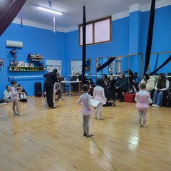 L'ex ballerino di Amici Andreas Muller fa capolino a San Ferdinando di Puglia