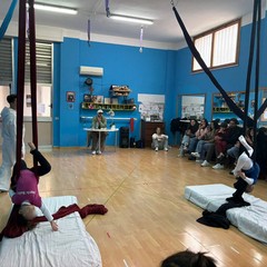 L'ex ballerino di Amici Andreas Muller fa capolino a San Ferdinando di Puglia