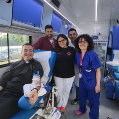 Donazione di sangue con l'autoemoteca alla Parrocchia Sacro Cuore