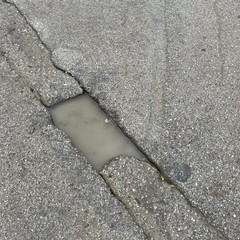 Strade colabrodo a San Ferdinando: l'ira dei residenti per le voragini