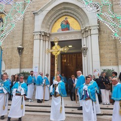 La Festa della Madonna del Rosario si rinnova tra Messa solenne e processione tra le vie cittadine