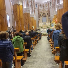 La Festa della Madonna del Rosario si rinnova tra Messa solenne e processione tra le vie cittadine
