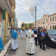 La Festa della Madonna del Rosario si rinnova tra Messa solenne e processione tra le vie cittadine