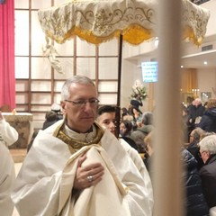 L’arcivescovo Mons. D’Ascenzo celebra il rito della lavanda dei piedi al Sacro Cuore di Gesù
