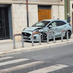 A San Ferdinando di Puglia sinistro stradale che ha coinvolto due auto
