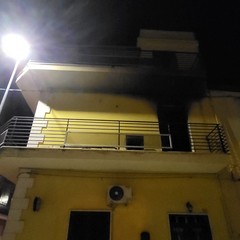 A San Ferdinando incendio in un appartamento in via Maroncelli