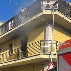 A San Ferdinando incendio in un appartamento in via Maroncelli