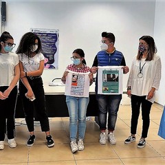 Istituto Comprensivo De Amicis vincitori per i lavori Franca Viola e Serafina Battaglia