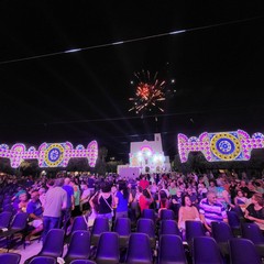 Accensione delle luminarie: al via la festa patronale