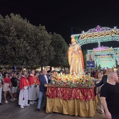 Termina la festa patronale tra processione e fuochi pirotecnici