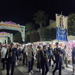 Termina la festa patronale tra processione e fuochi pirotecnici
