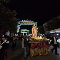 Termina la festa patronale tra processione e fuochi pirotecnici