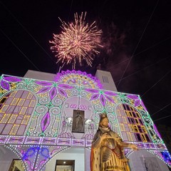 Termina la festa patronale tra processione e fuochi pirotecnici