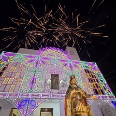 Termina la festa patronale tra processione e fuochi pirotecnici