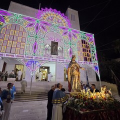 Termina la festa patronale tra processione e fuochi pirotecnici