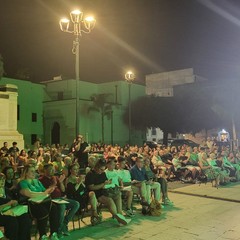 pubblico con giudici festival dei talenti