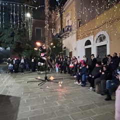 A San Ferdinando stupore e meraviglia per le ombre cinesi del 'Teatro delle Lucciole'