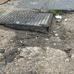 Strade colabrodo a San Ferdinando: l'ira dei residenti per le voragini