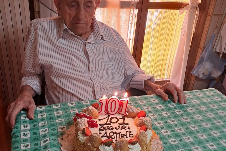 101 anni di Carmine Prezioso. <span>Foto Anna Verzicco</span>