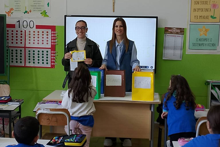 L'Assessora Mariana La Daga incontra gli studenti