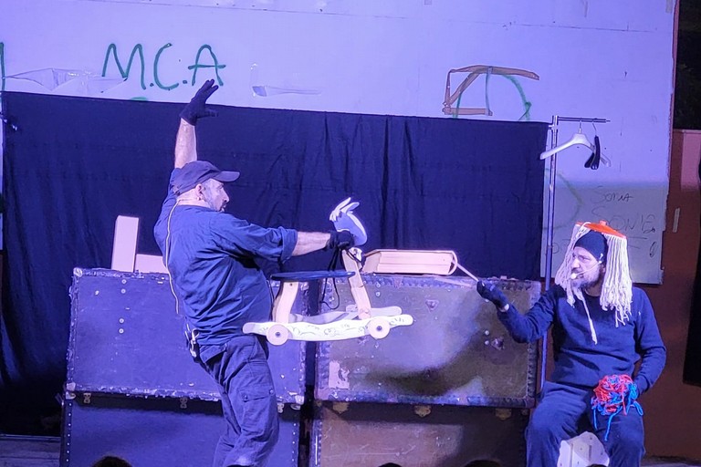 A San Ferdinando messa in scena l’ ‘Odissea alternativa’: in chiava comica e ironica. <span>Foto Anna Verzicco</span>