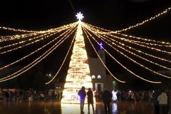 Con l'accensione dell'albero inizia il Natale a San Ferdinando
