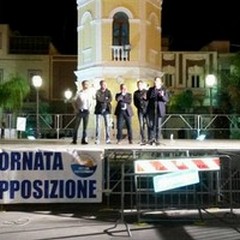 Opposizione in piazza: «Nuovamente uniti per informare»