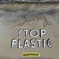 Centinaia di persone in spiaggia per dire  "Stop Plastic "