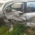 Incidente su via Trinitapoli, tre auto coinvolte e cinque feriti