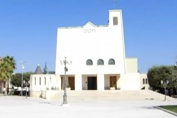 Chiesa Fronte