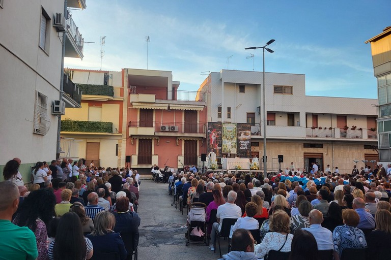 A San Ferdinando la Solenne Concelebrazione del Corpus Domini. <span>Foto Anna Verzicco</span>