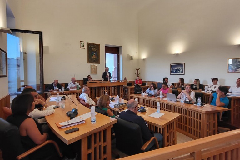 Convocato a San Ferdinando un consiglio comunale sull’emergenza idrica. <span>Foto Anna Verzicco</span>