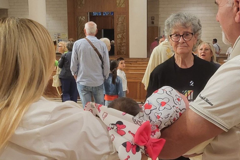 I nonni, guide sagge e "angeli" della famiglia. Oggi si festeggiano anche a San Ferdinando di Puglia