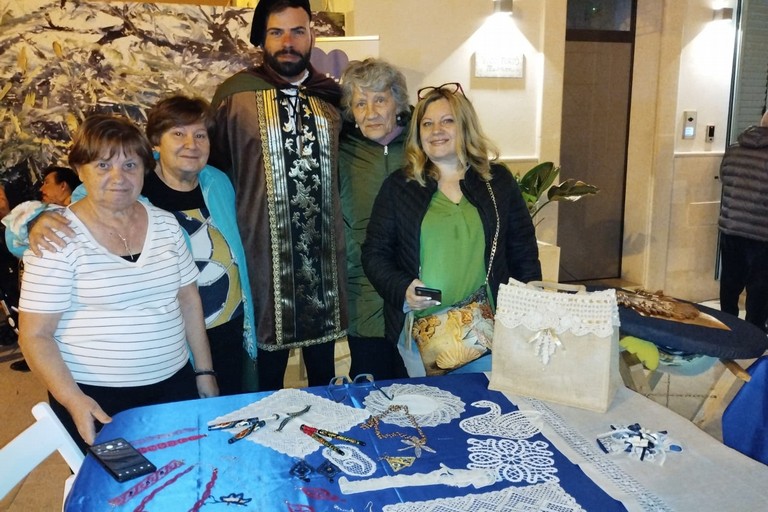 A San Ferdinando di Puglia si scopre l’arte del tombolo