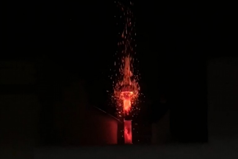 A San Ferdinando ha preso fuoco la canna fumaria di un'abitazione in Via Pascoli. <span>Foto Anna Verzicco</span>