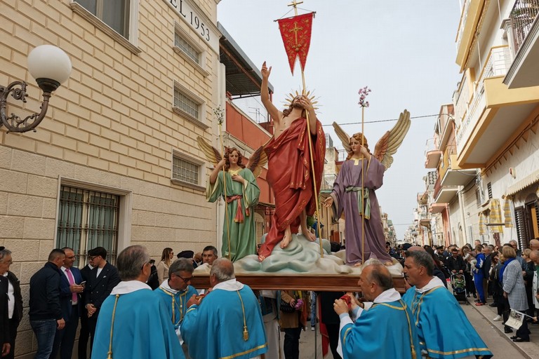La processione di Gesù Risorto accompagna la Santa Pasqua a San Ferdinando di Puglia. <span>Foto Anna Verzicco</span>