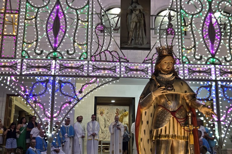 Termina la festa patronale tra processione e fuochi pirotecnici. <span>Foto Anna Verzicco</span>