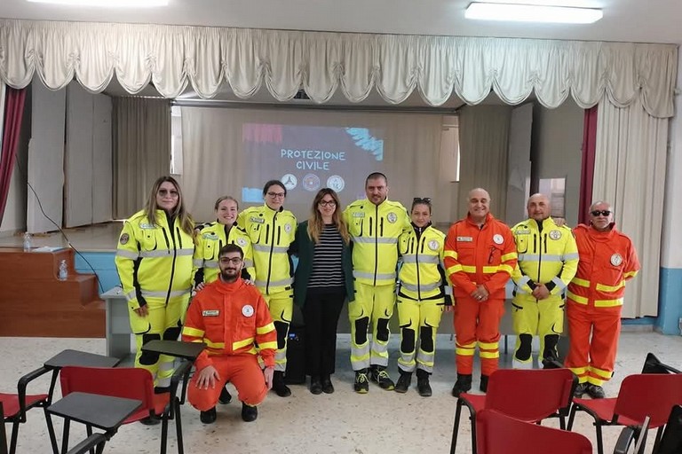 La Protezione Civile incontra i ragazzi del
