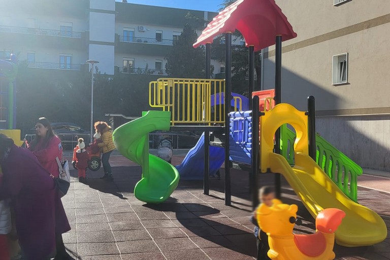 Inaugurato il nuovo parco giochi in via Novella